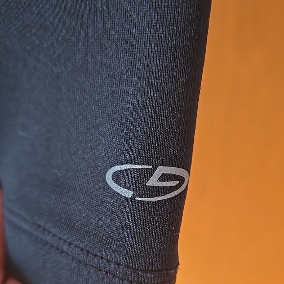 Champion Brand, Black Long Sleeve L. Boys  Rash Gard Size L. - Picture 2 of 4